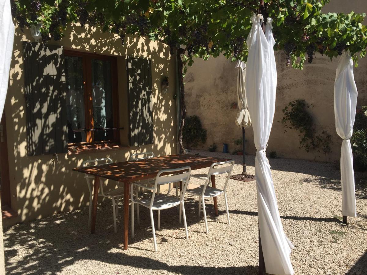 Maison De Vacances Jocelyne Lauris Exteriér fotografie