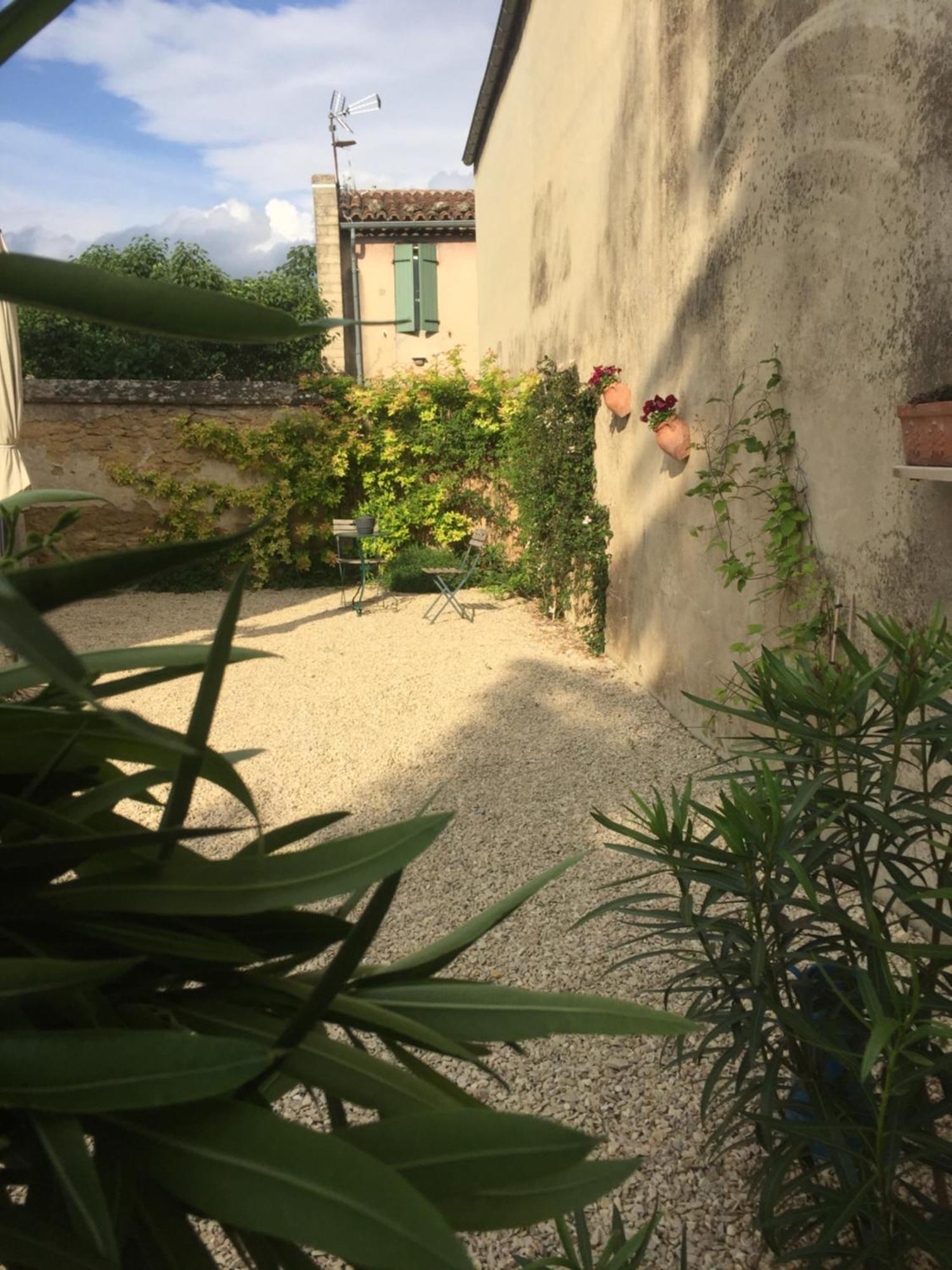 Maison De Vacances Jocelyne Lauris Exteriér fotografie