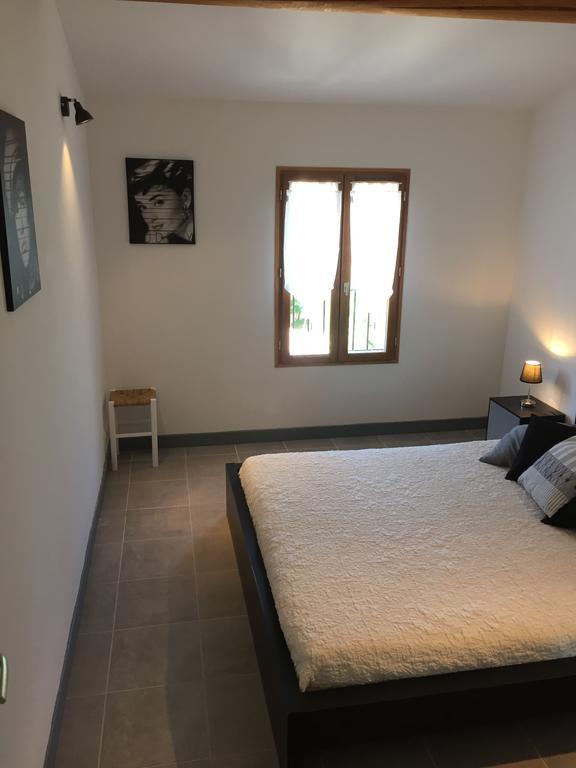 Maison De Vacances Jocelyne Lauris Exteriér fotografie